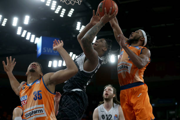 又有各自独 又有各自独